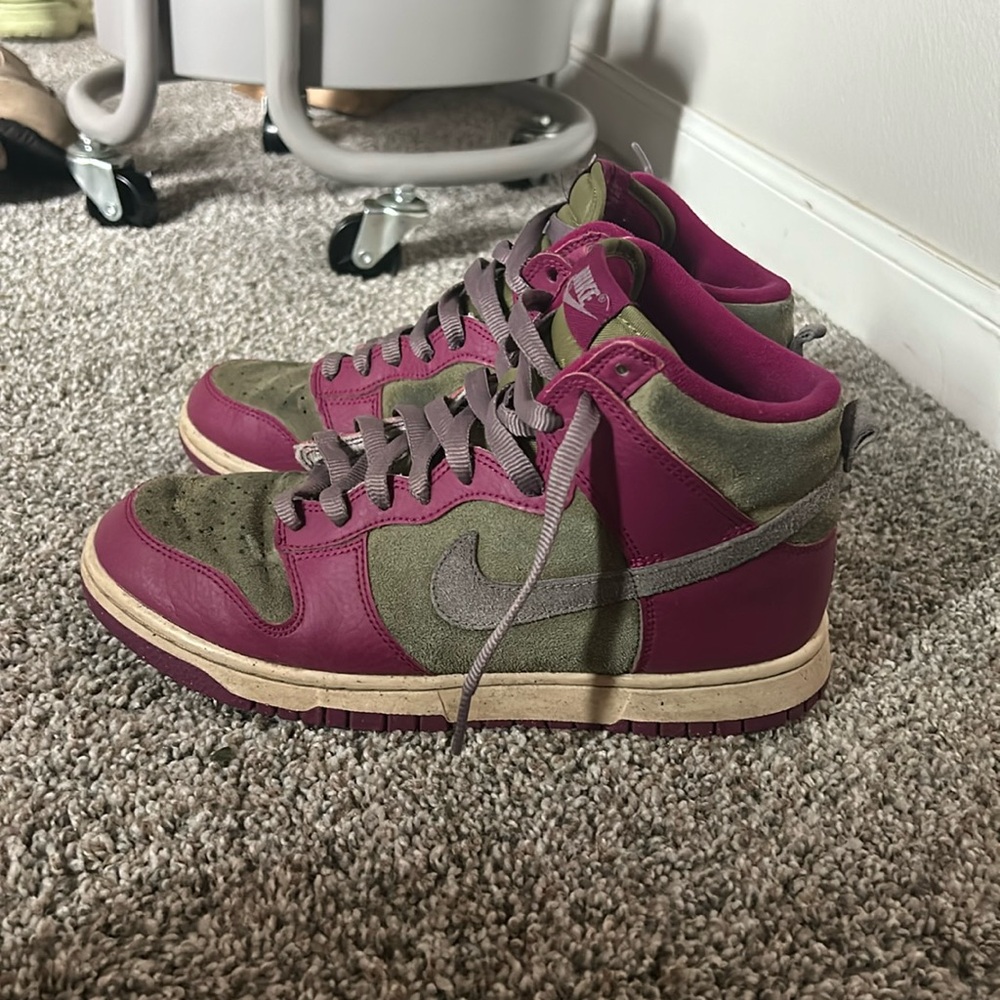 Barely worn nikes